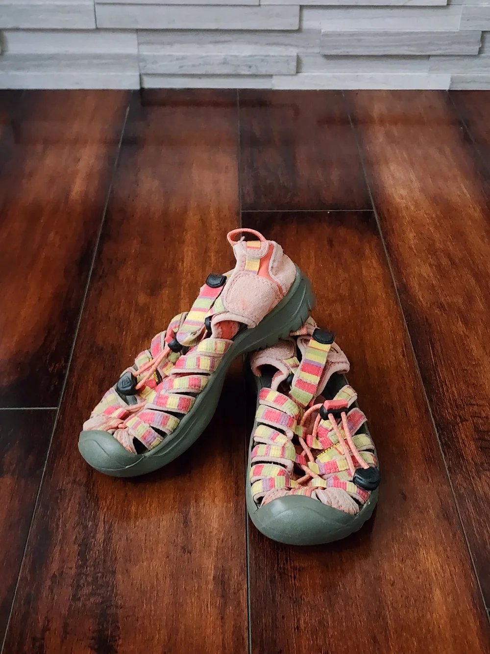 KEEN Newport H2 Kids Waterproof Sandals Pink Stripe Closed Toe Hiking Water Shoe